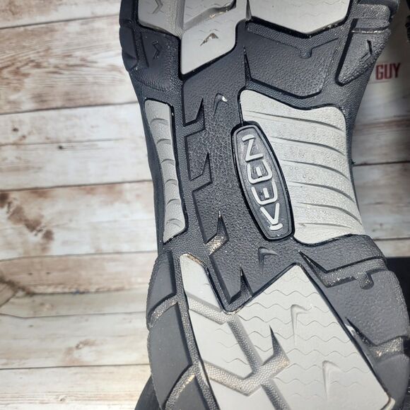 Keen Men's Size 11 Newport H2 Closed Toe Black Grey Outdoor Hiking Sandals - Picture 8 of 10